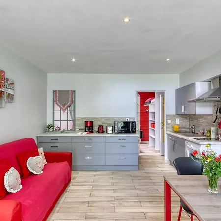 Le Les Chataignes * Volvic